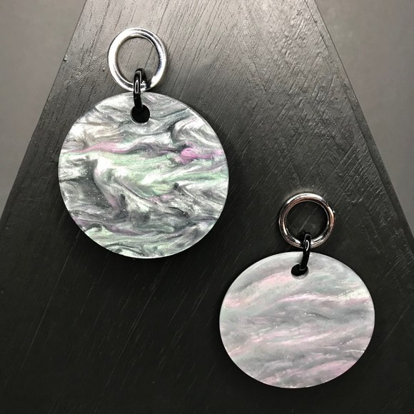 CLOSET REHAB Jewelry - 🆑 Milky Way Disc Drop Earrings